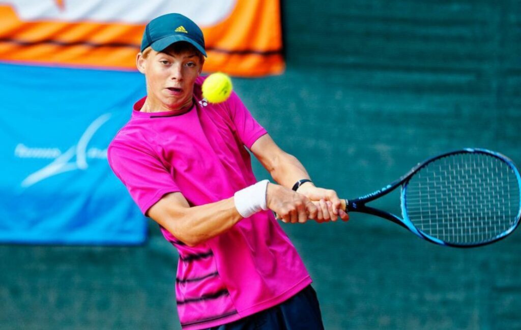 14-годишен български тенисист скри шапката на Гришо