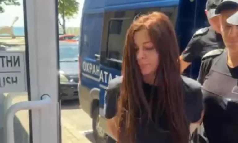 Попфолк певицата Дебора остава в ареста