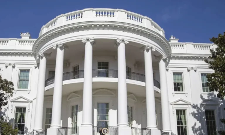 Правителството на САЩ е в реална ситуация на „government shutdown“. До какво може да доведе блокажът?