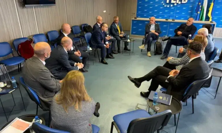 Борисов събра бизнеса и институциите в централата на ГЕРБ за Бюджет 2026